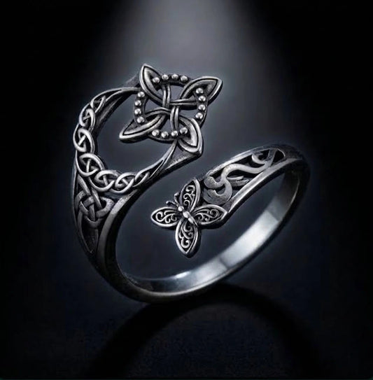 Anillo Nudo de Bruja en Aleación de Plata | Celtic Knot Ajustable
